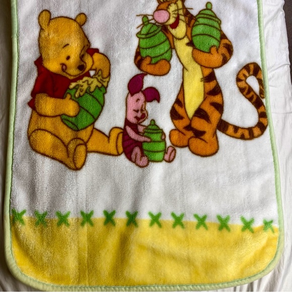 Disney Baby Winnie the Pooh Piglet Tigger Plush Blanket 29 x 46 inch Fleece - Picture 4 of 11